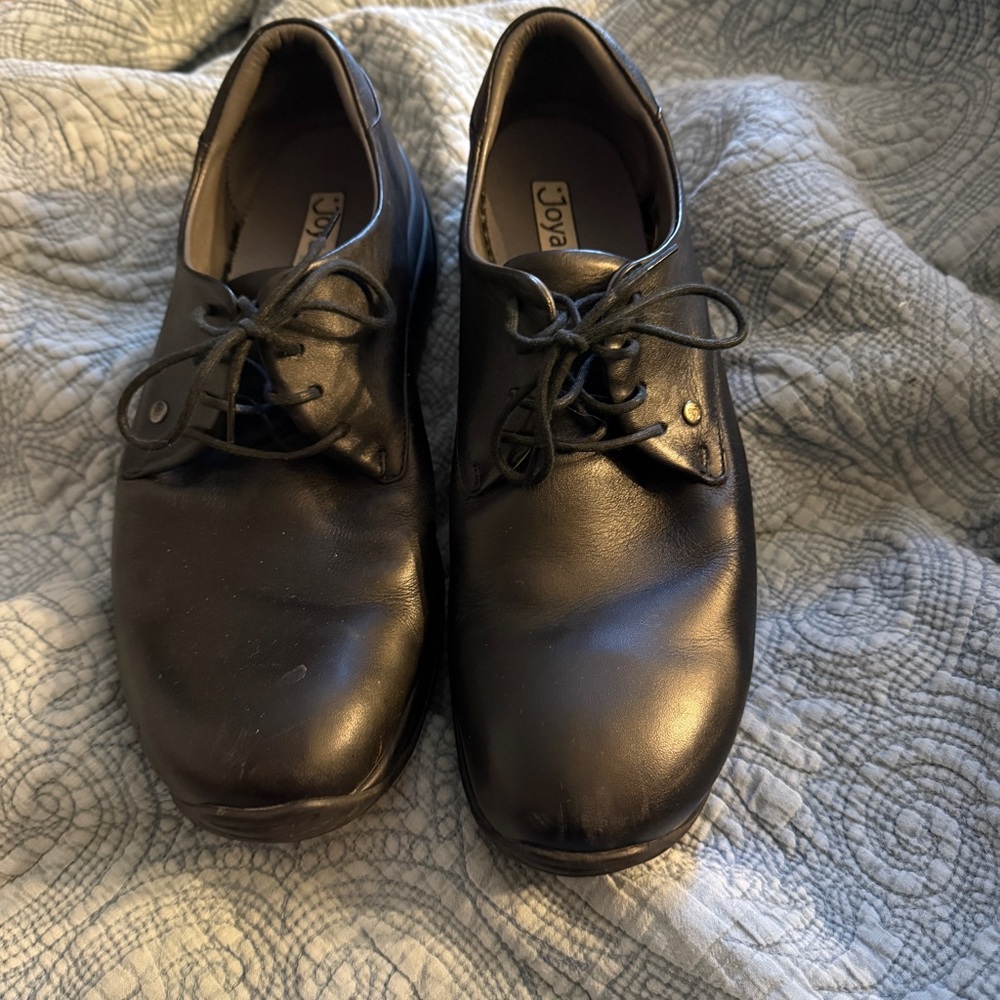 Joys Shoes